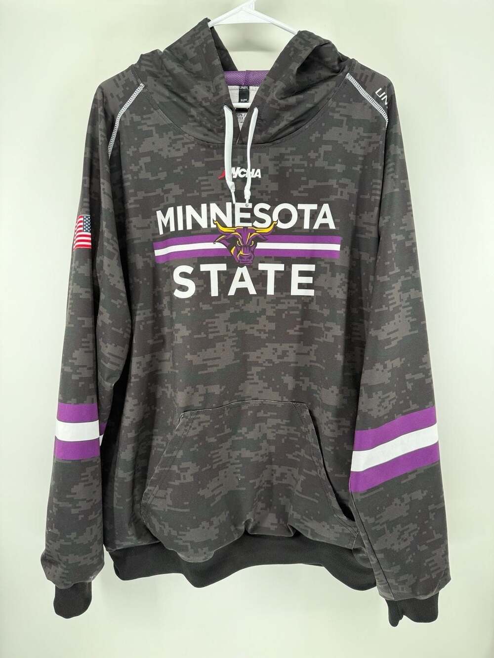UNRL Minnesota State Mavericks Silkseries Digital Camo Hockey Hoodie 2XL